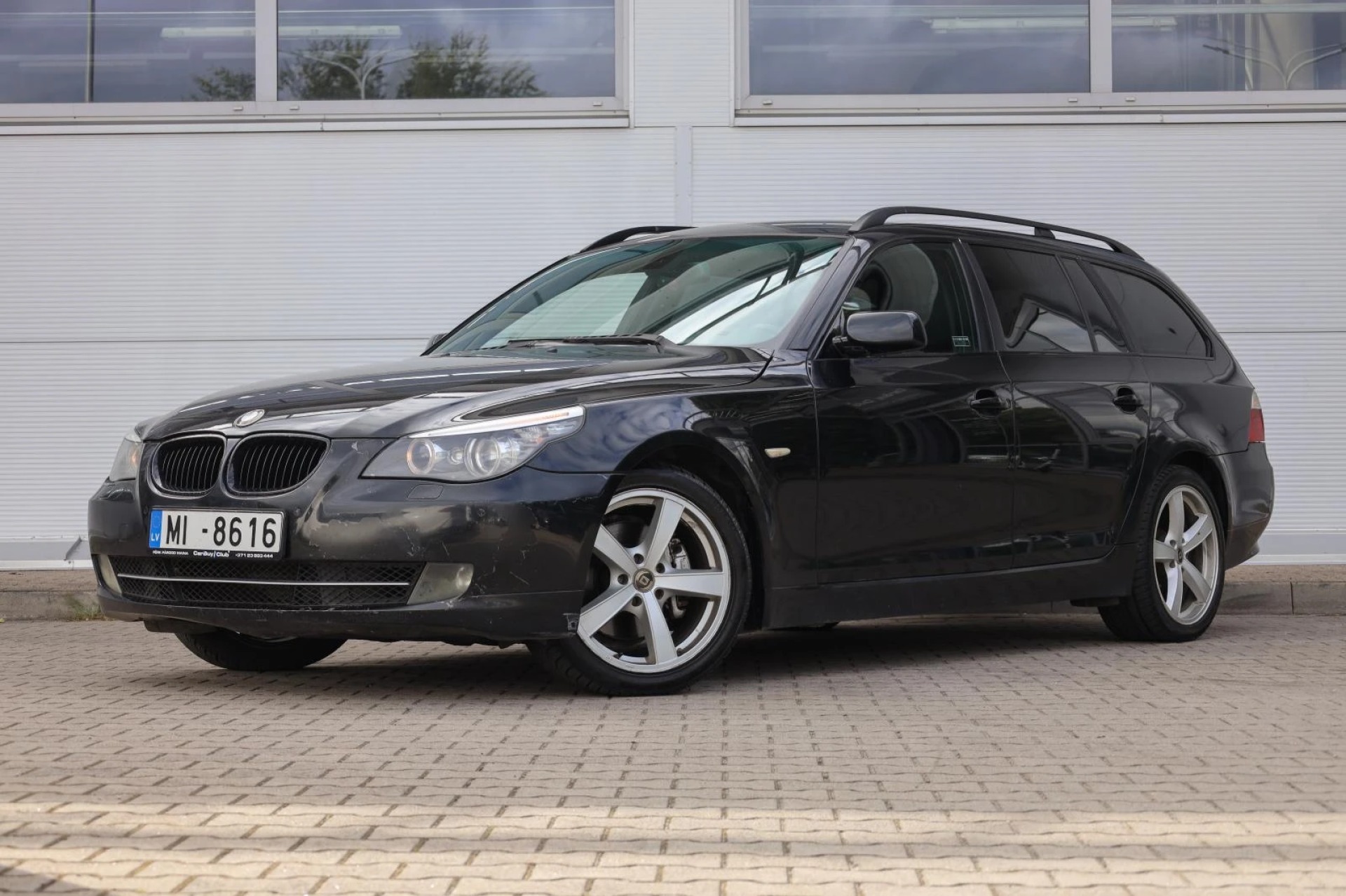BMW 525