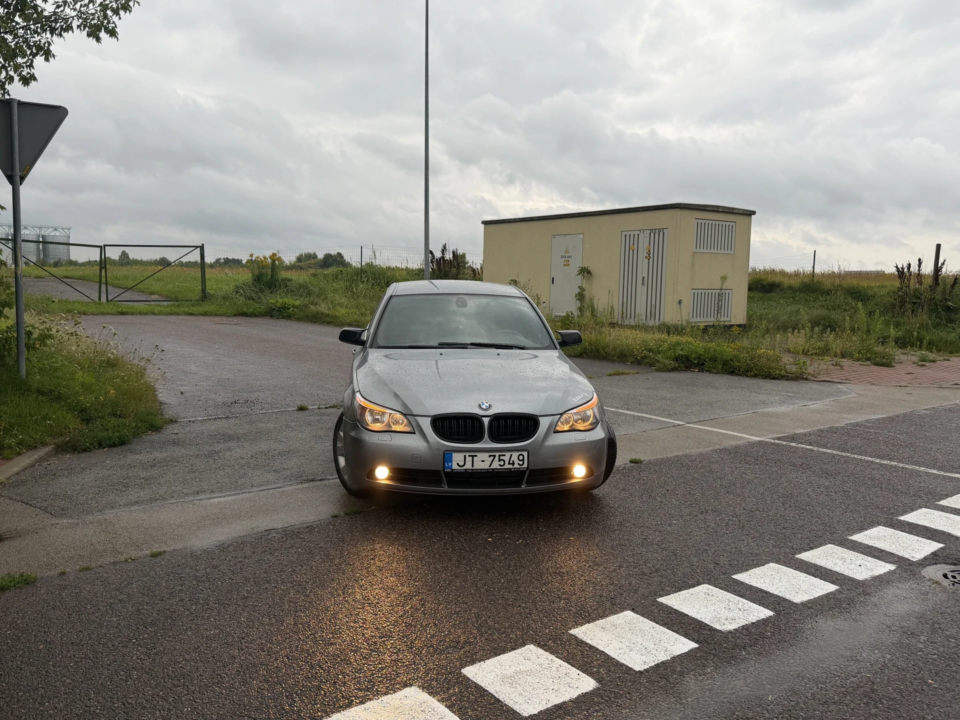 BMW 525