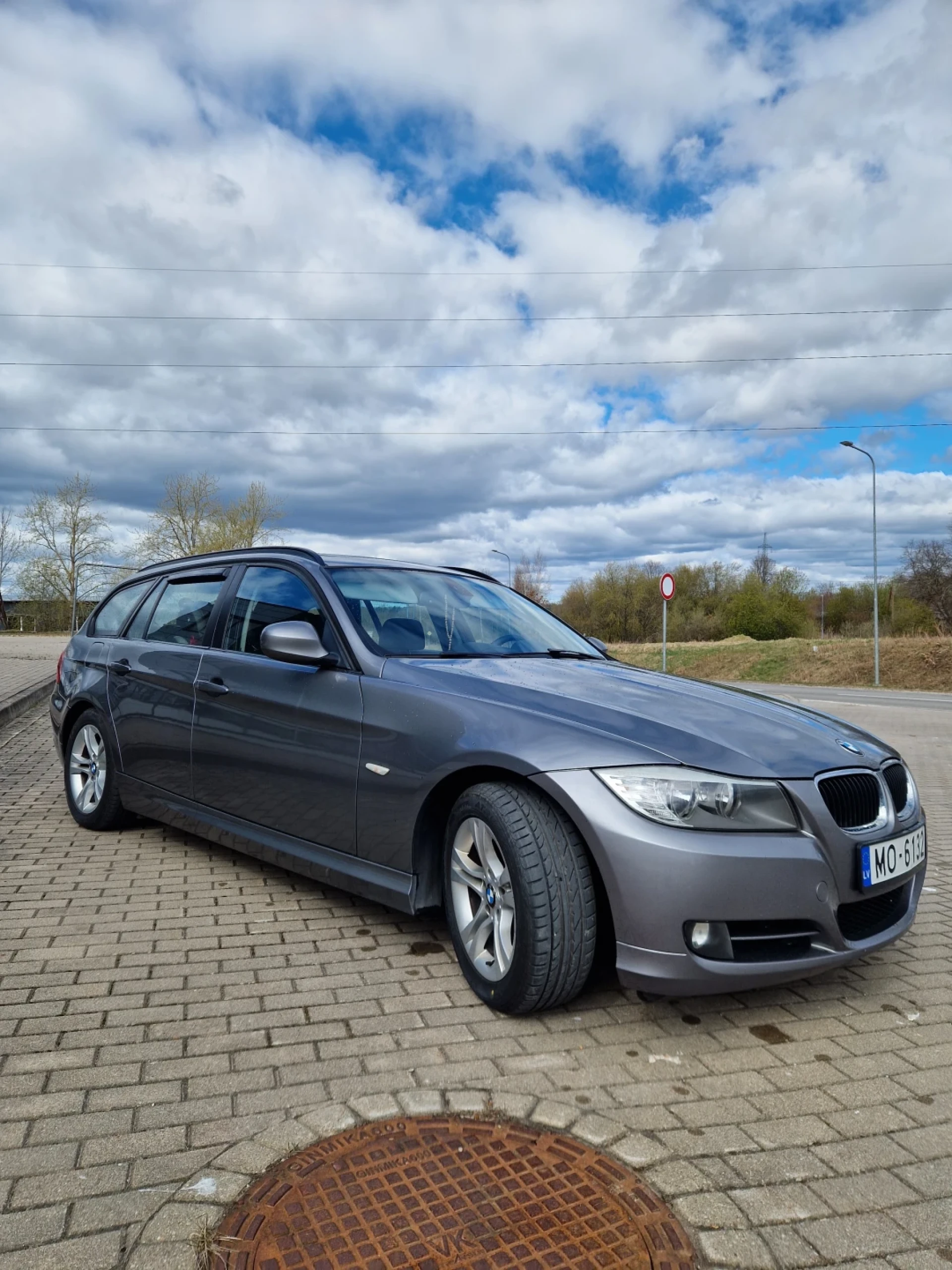 BMW 320