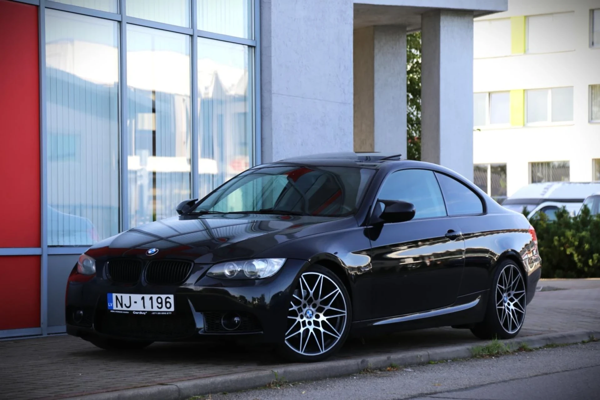 BMW 320