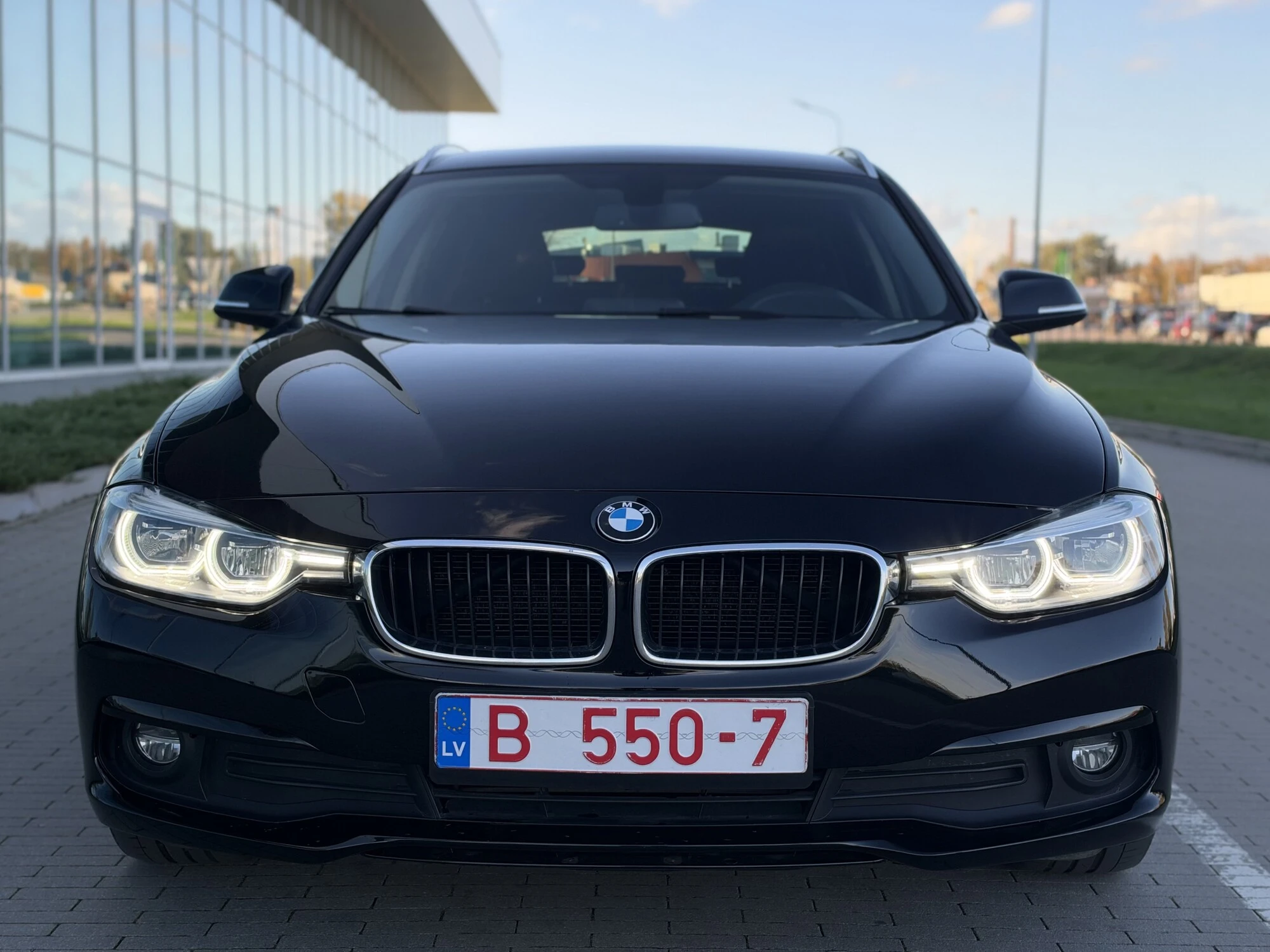 BMW 320