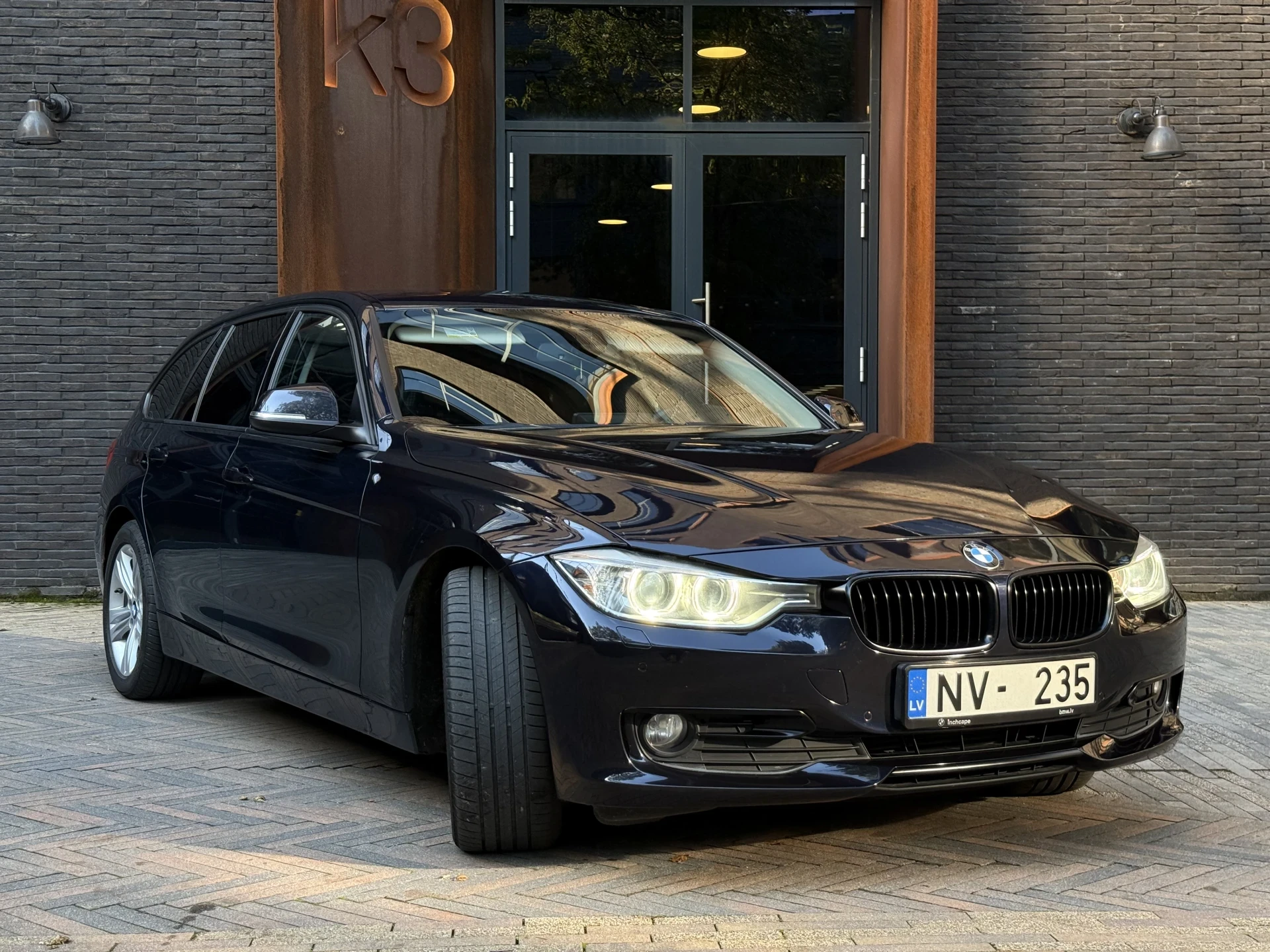 BMW 320