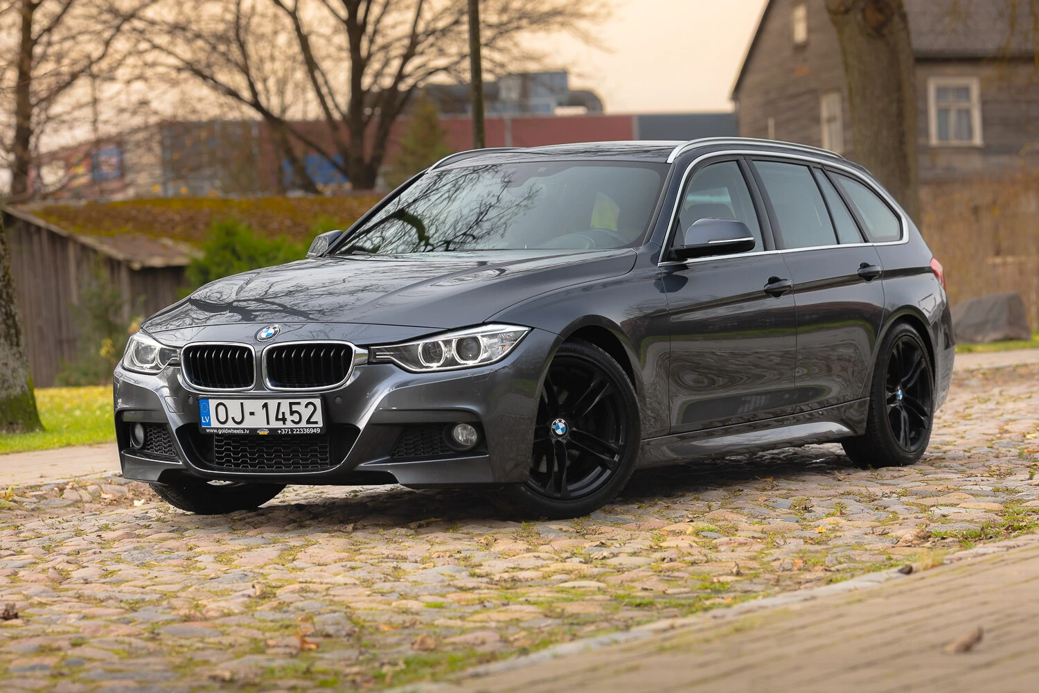 BMW 320