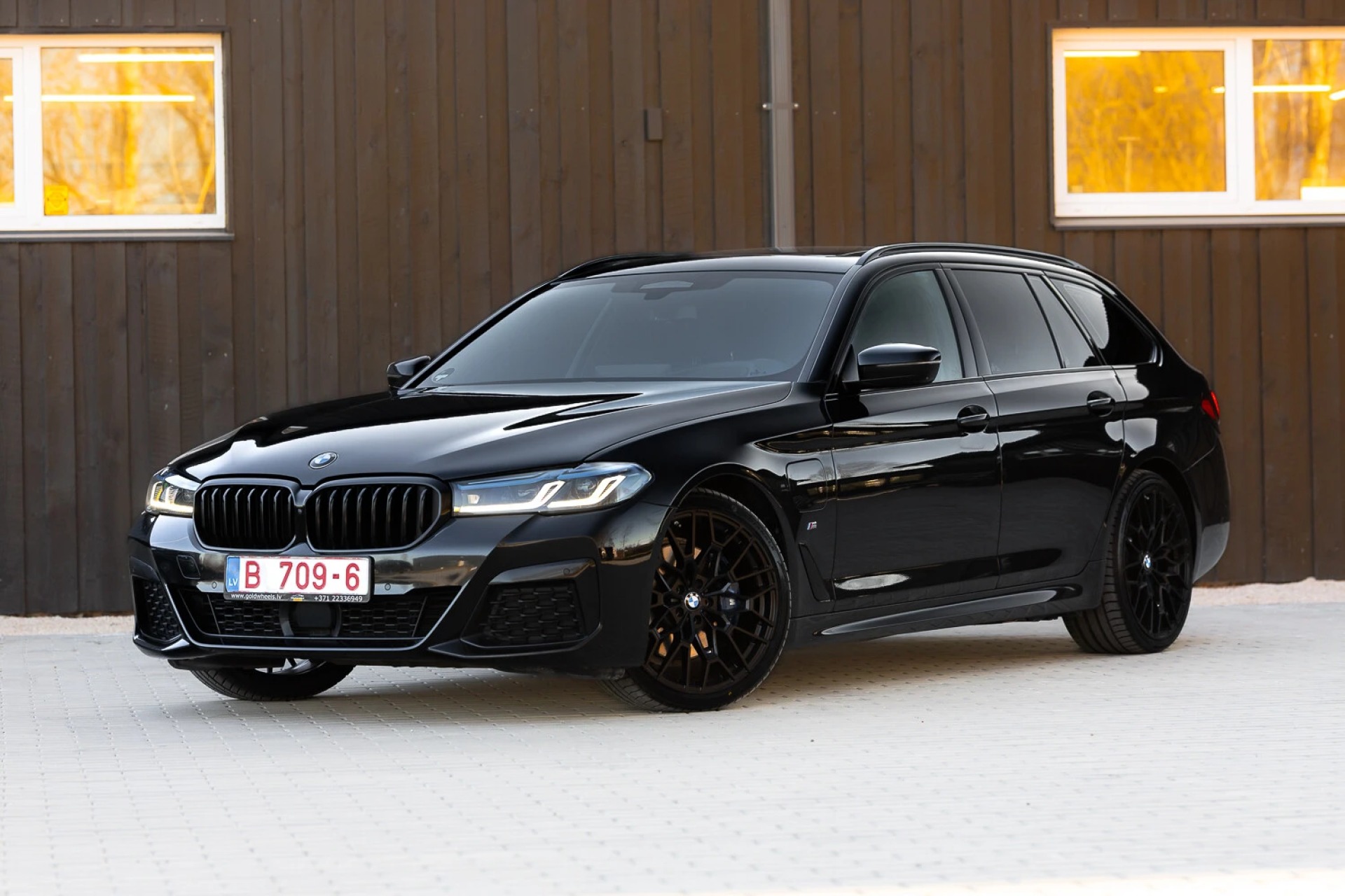 BMW 530