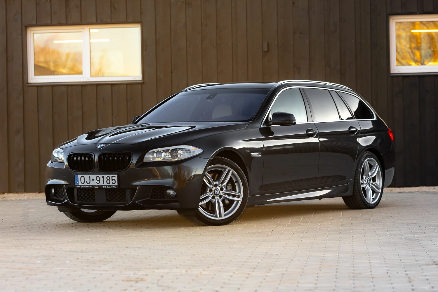 BMW 525