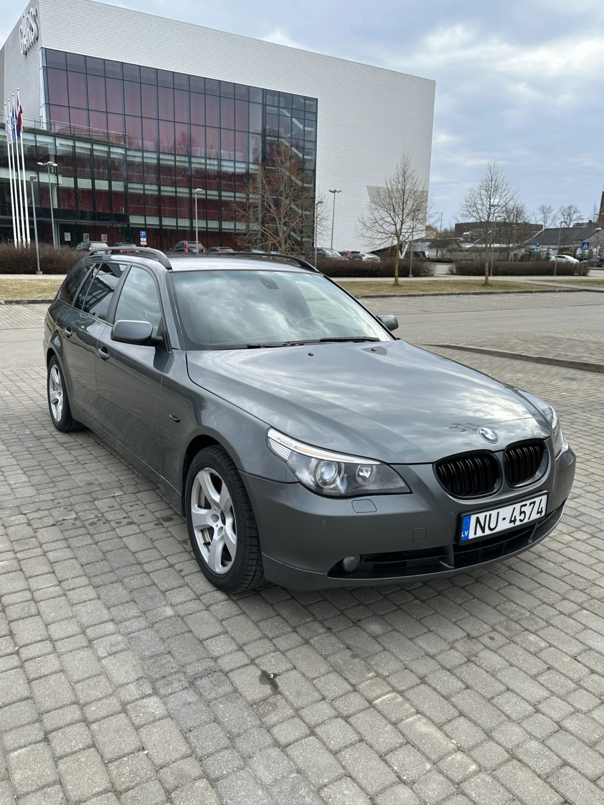 BMW 530