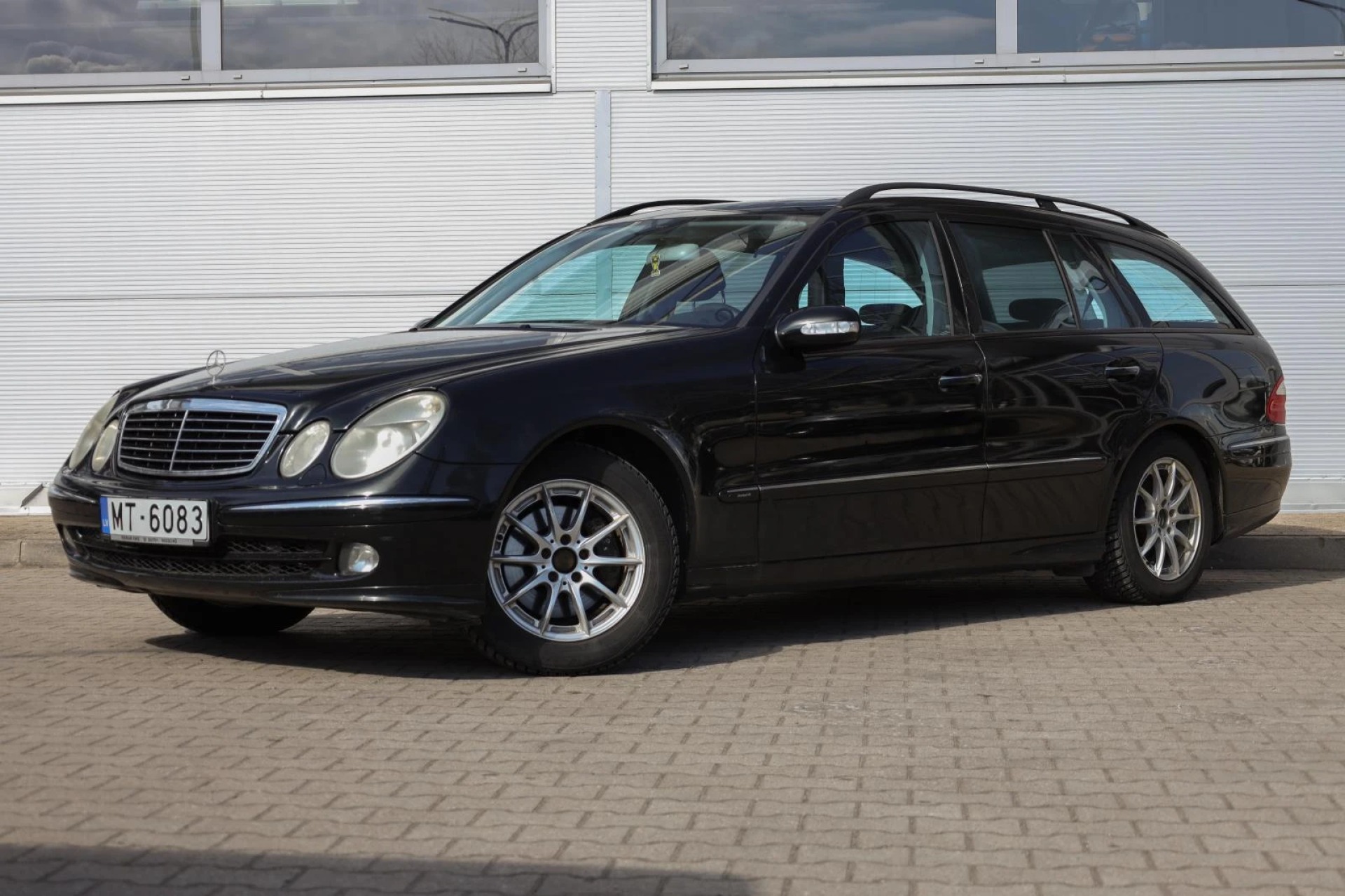 Mercedes-Benz E320