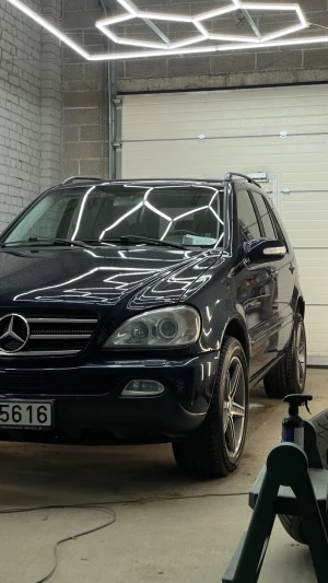 Mercedes-Benz ML500