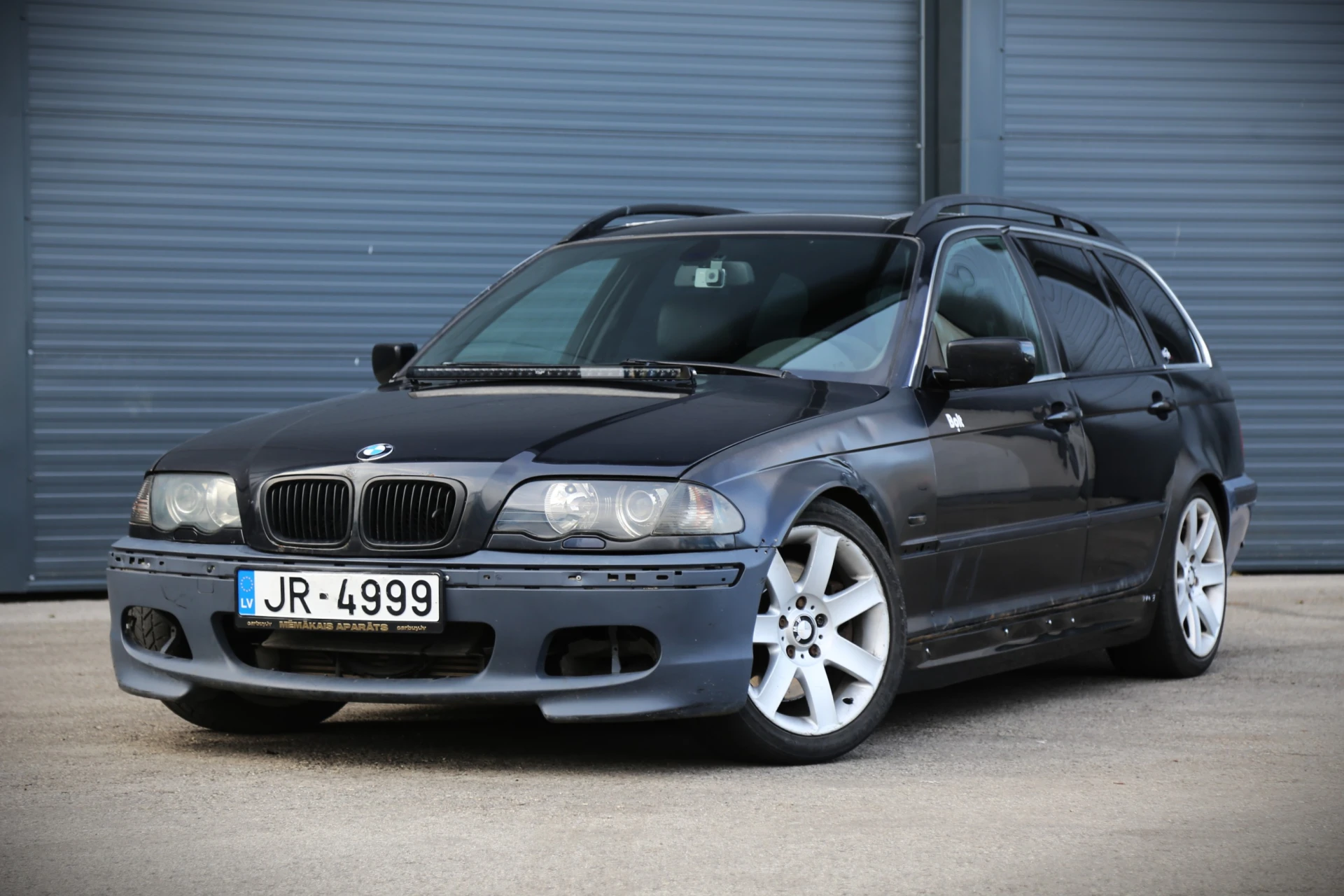 BMW 330