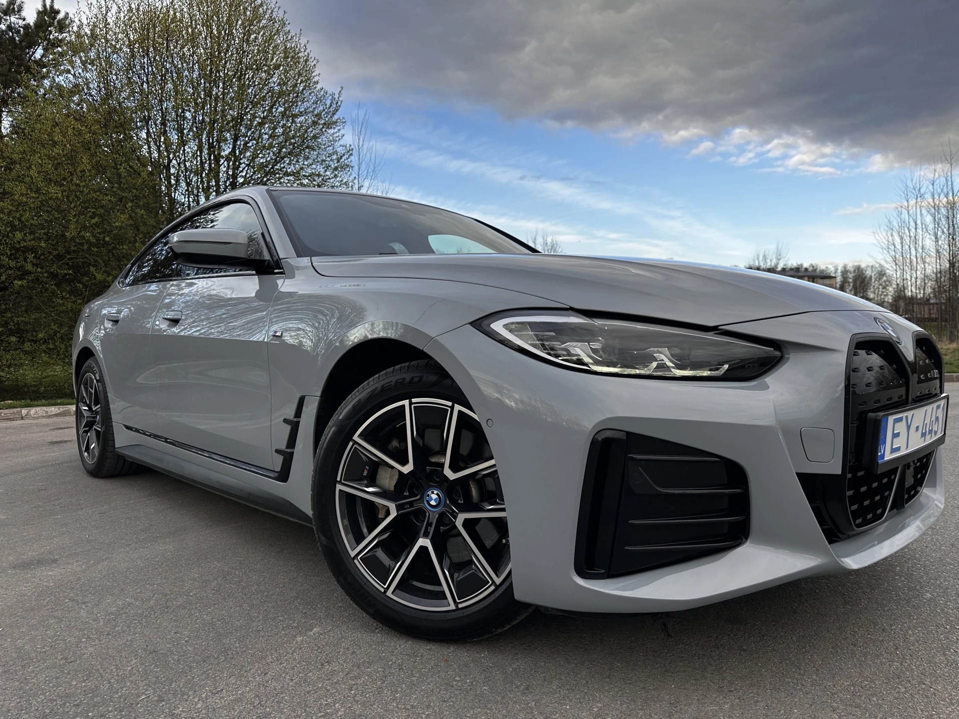 BMW i4