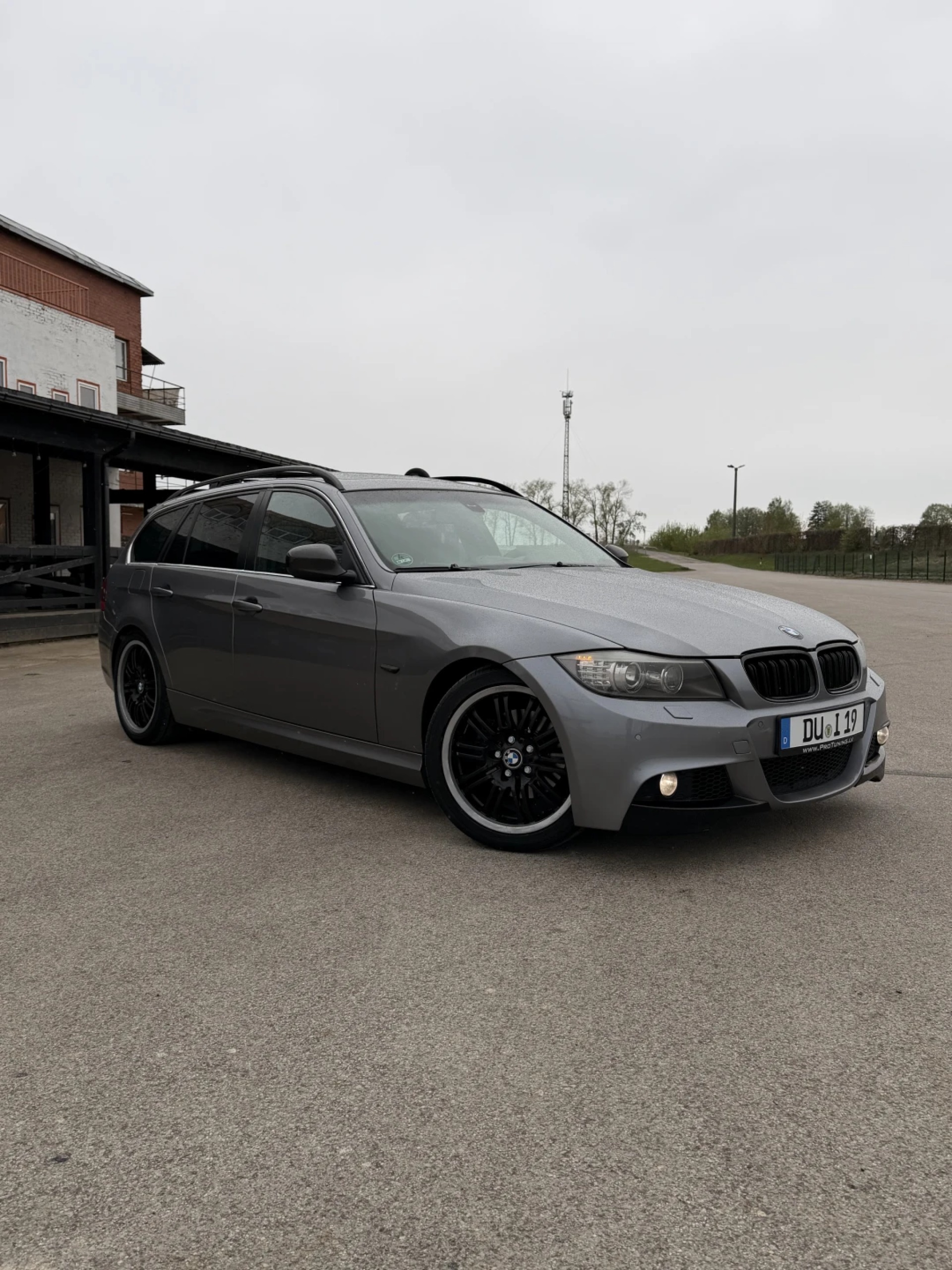 BMW 320