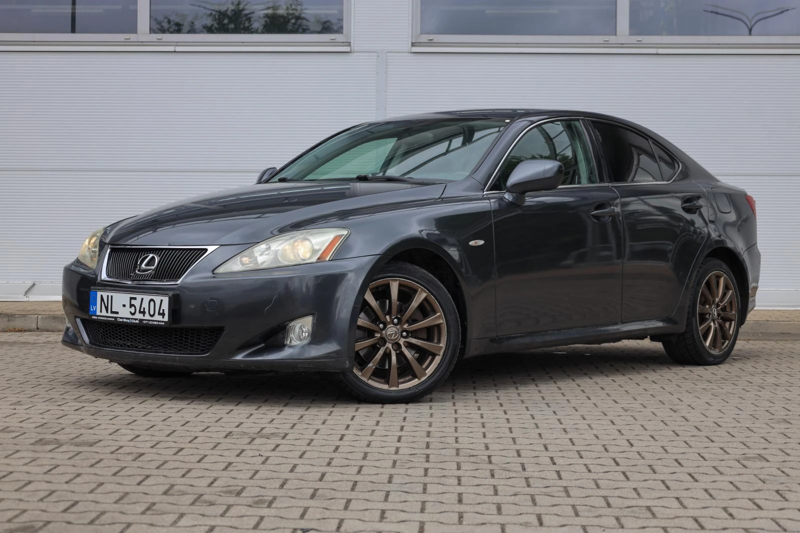 Lexus IS 220