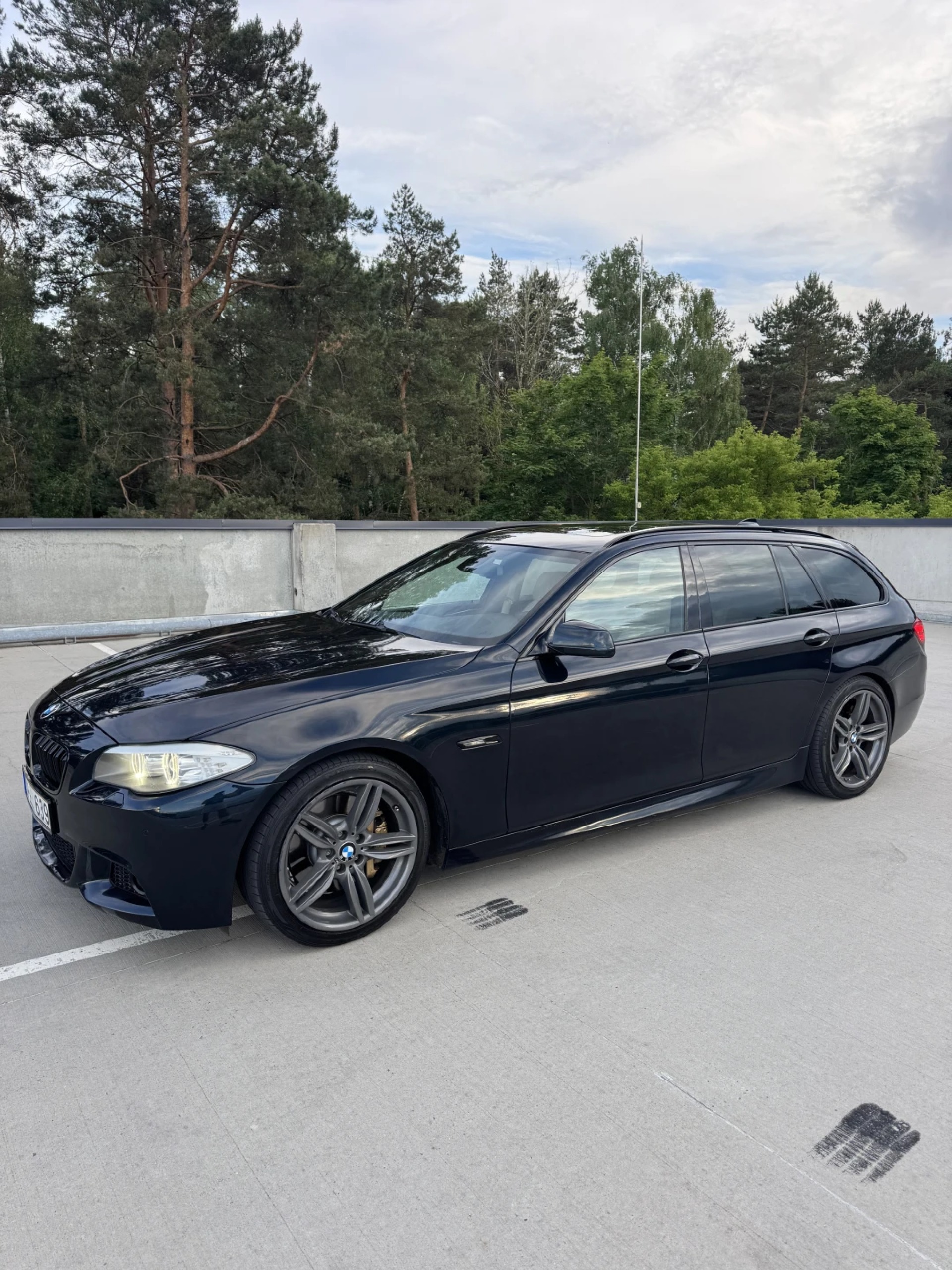 BMW 530
