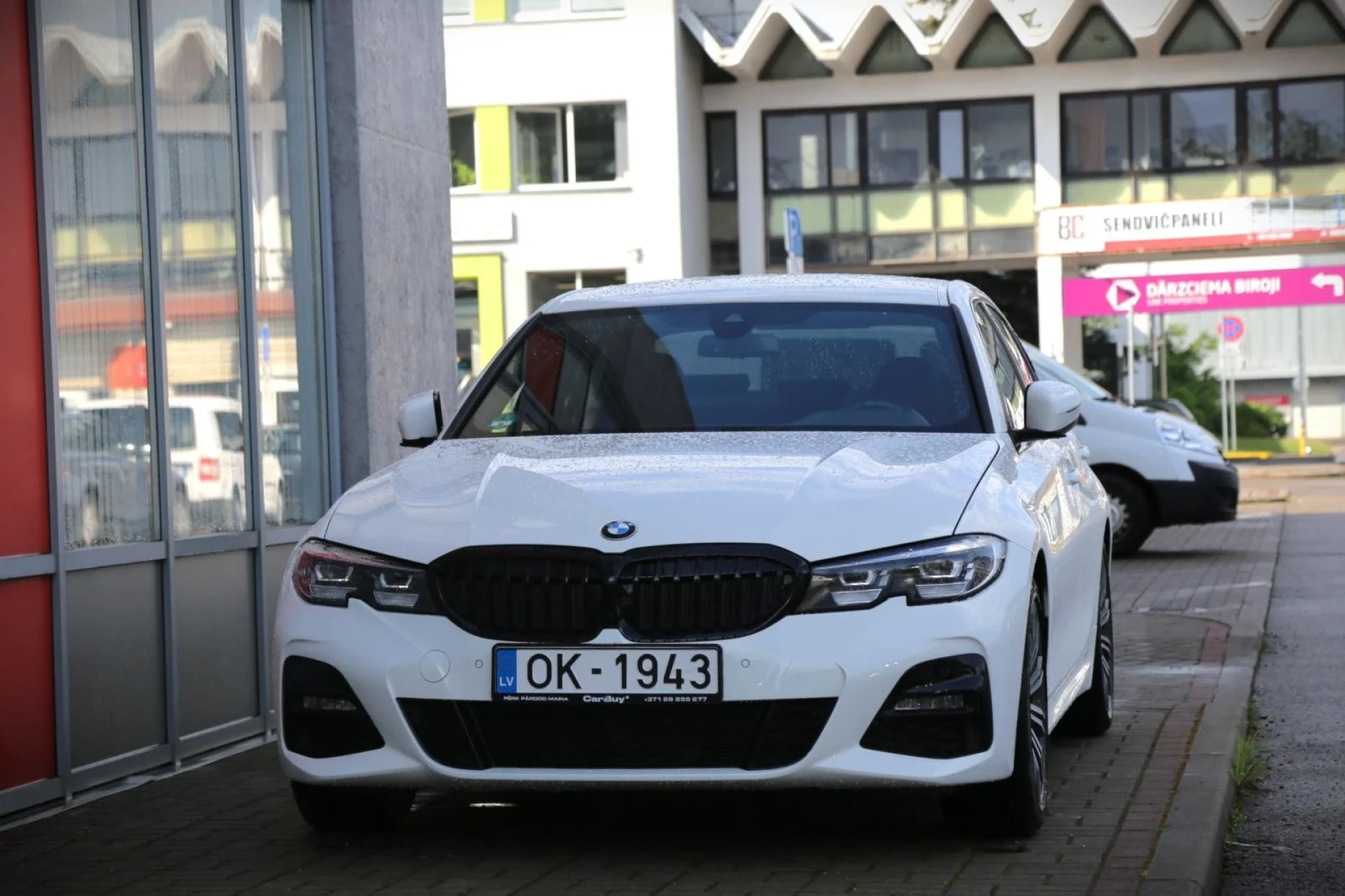BMW 320