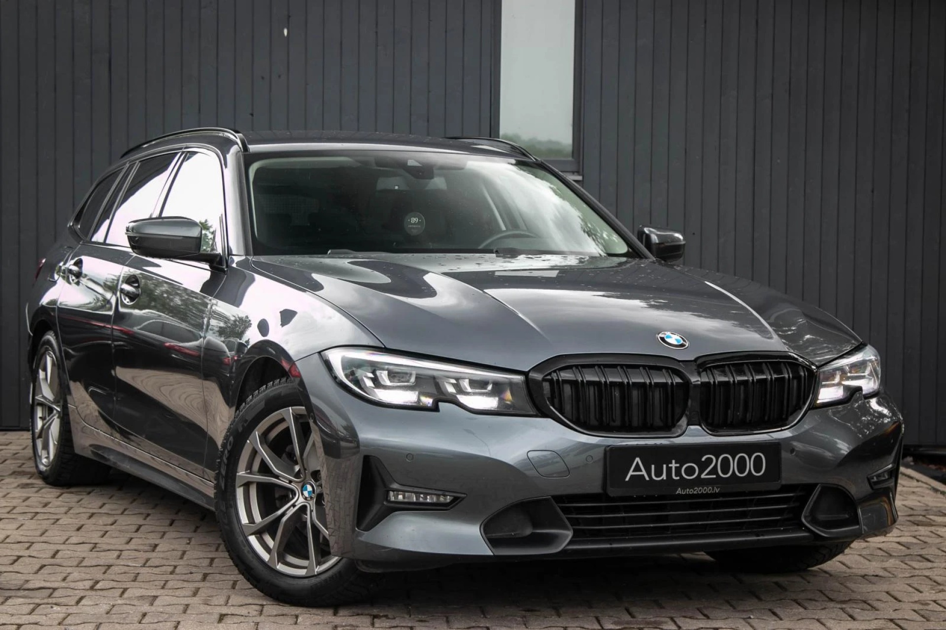 BMW 320
