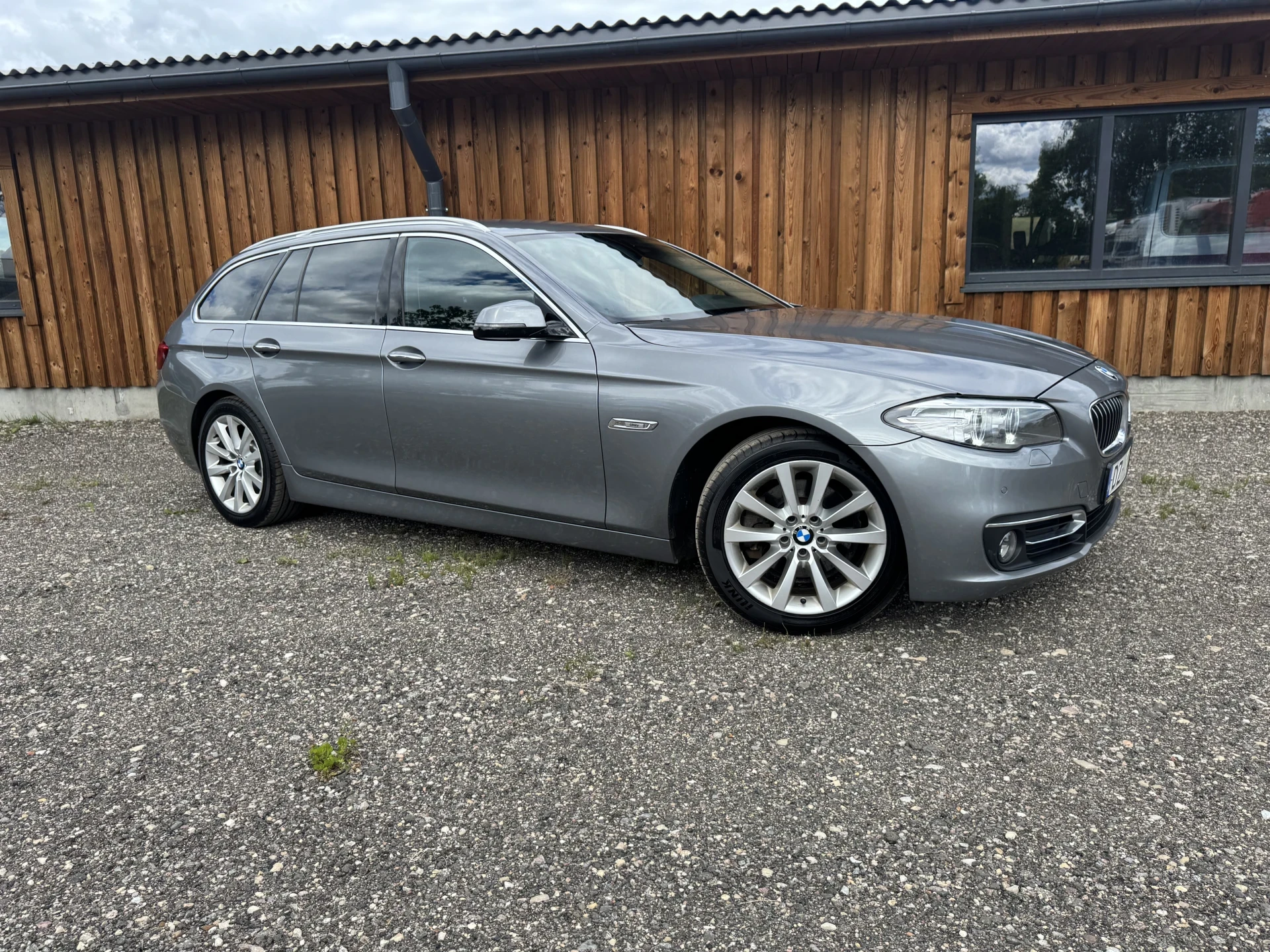 BMW 518