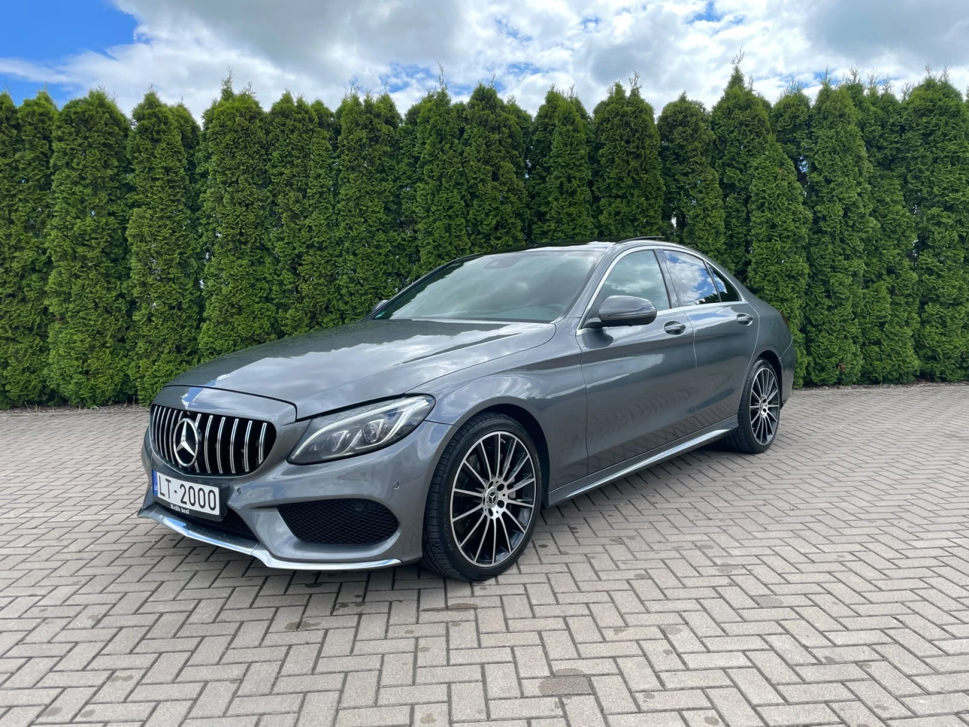 Mercedes-Benz C250