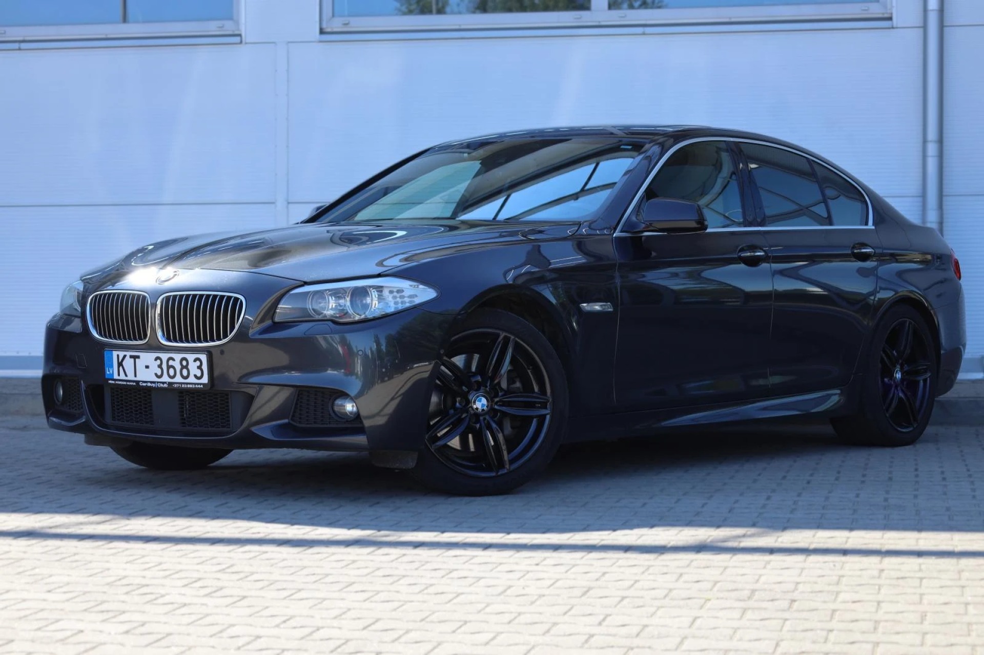 BMW 525