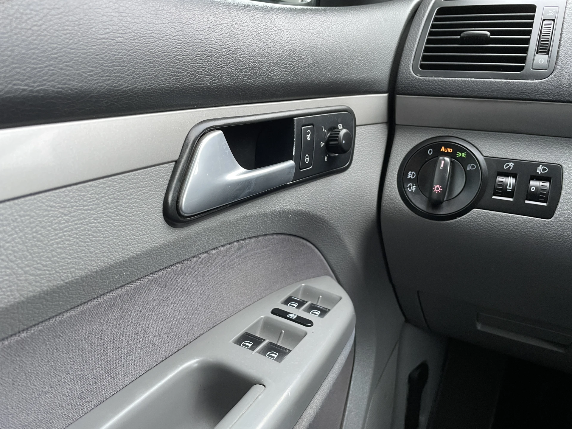 Volkswagen Cross Touran